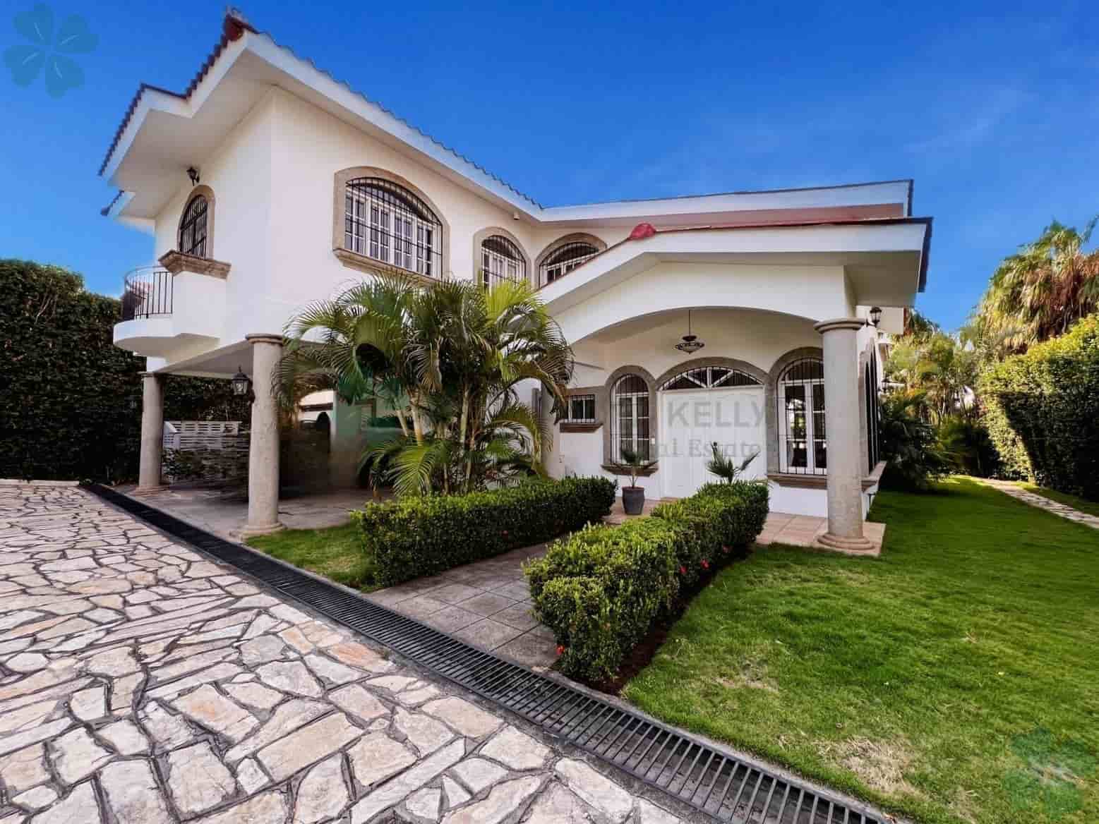 Se renta casa en las cumbres