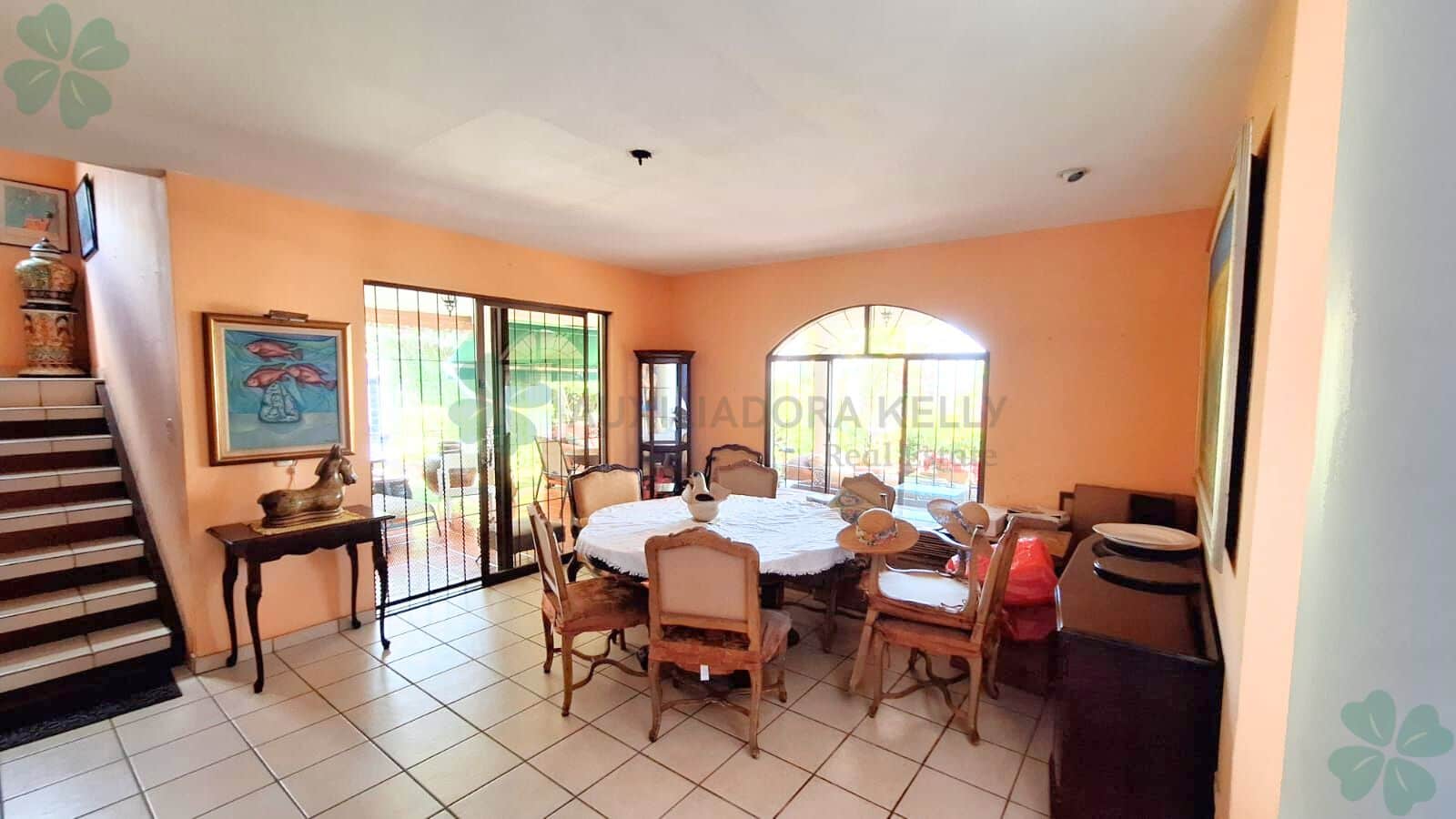 Bonita casa en venta en sector de Santo Domingo