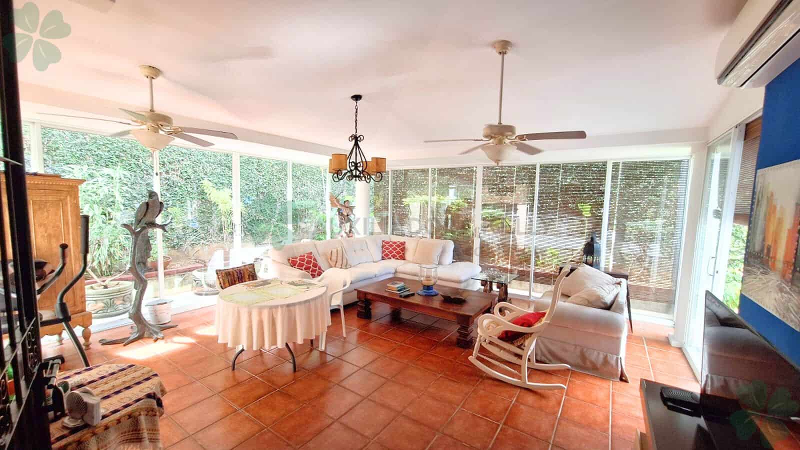 Bonita casa en venta en sector de Santo Domingo