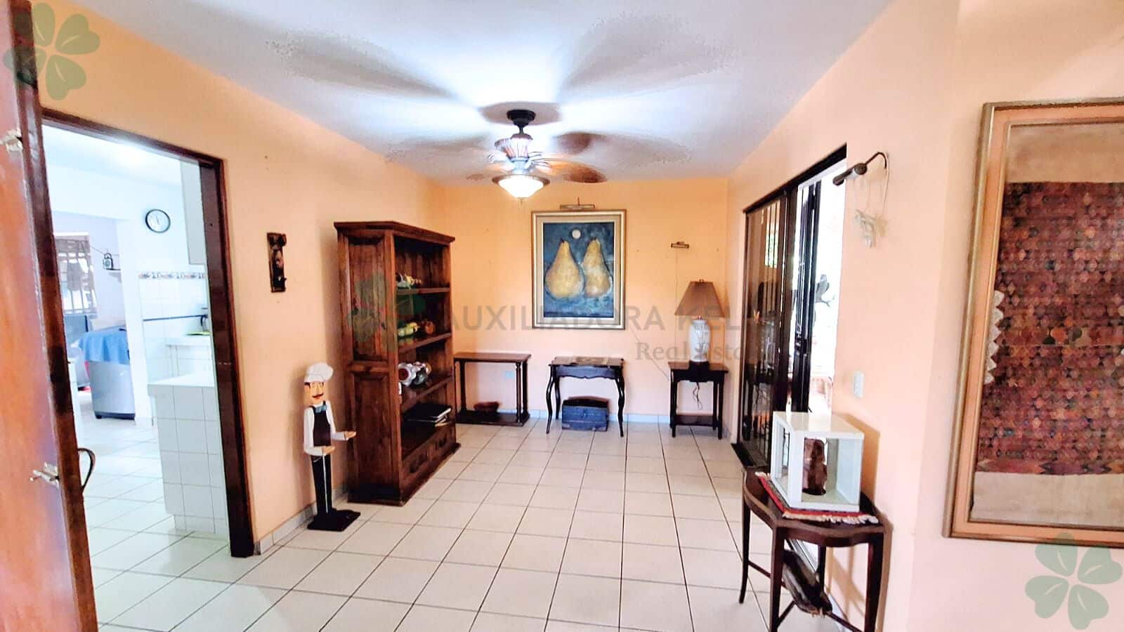 Bonita casa en venta en sector de Santo Domingo