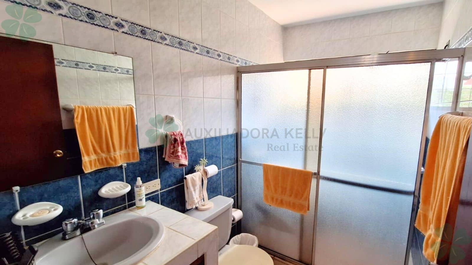 Bonita casa en venta en sector de Santo Domingo