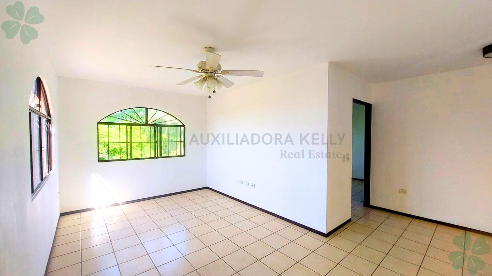 Bonita casa en venta en sector de Santo Domingo