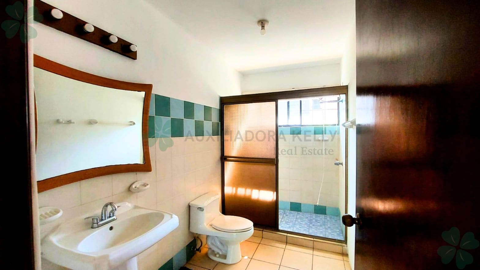 Bonita casa en venta en sector de Santo Domingo