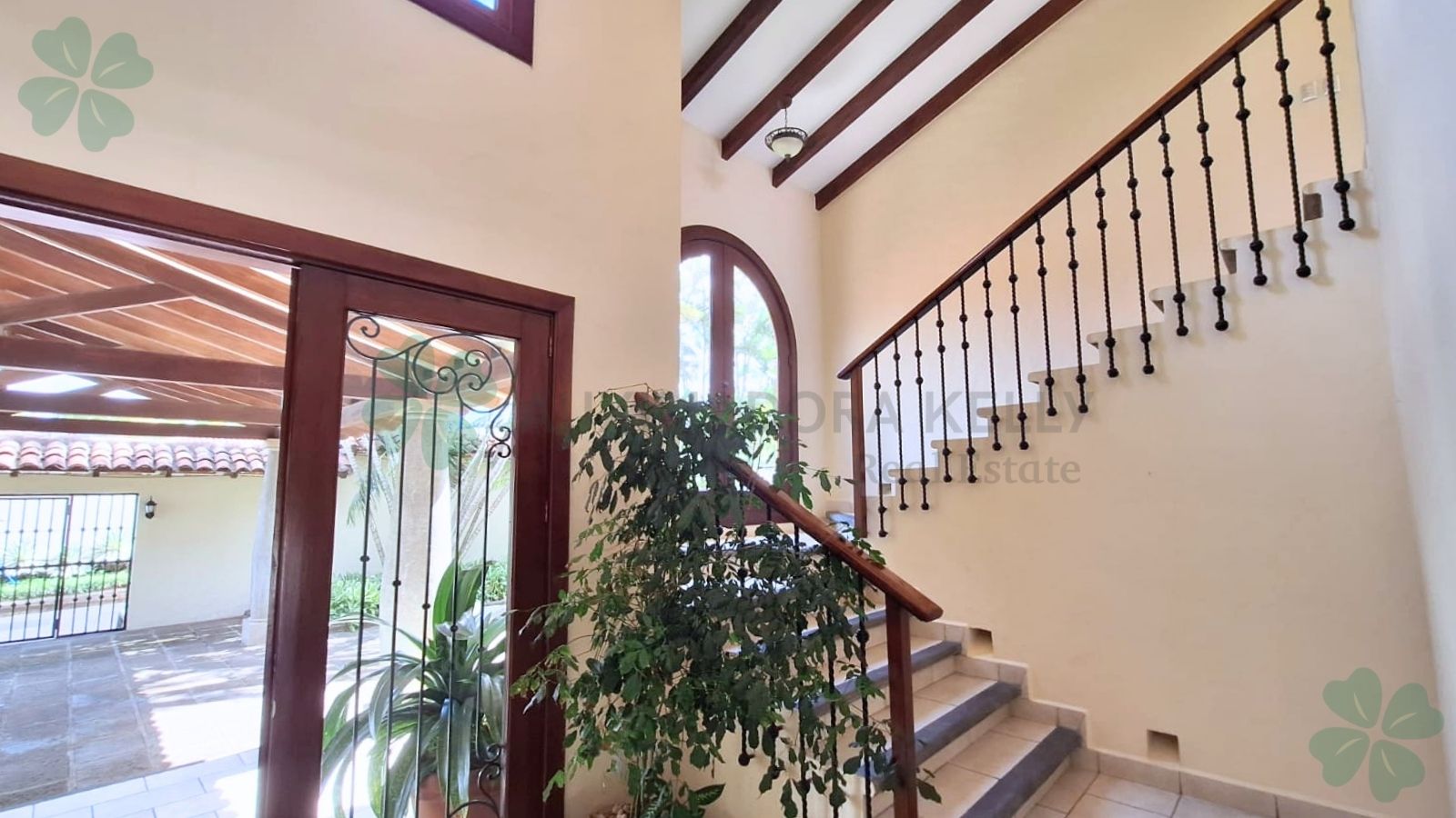 En venta linda casa en la Estancia de Santo Domingo