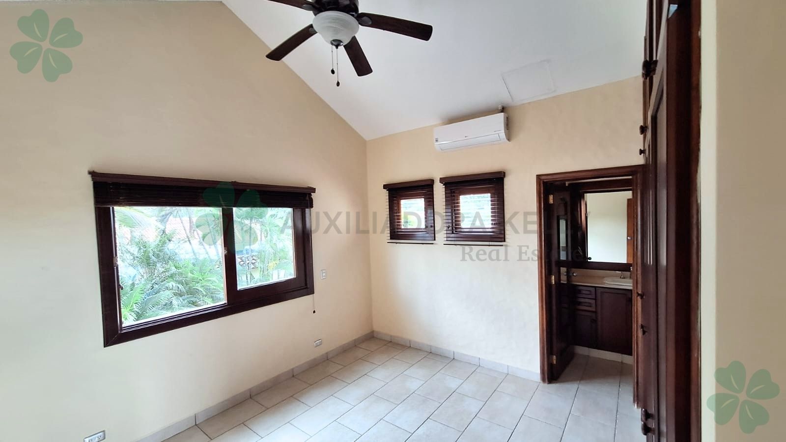 En venta linda casa en la Estancia de Santo Domingo