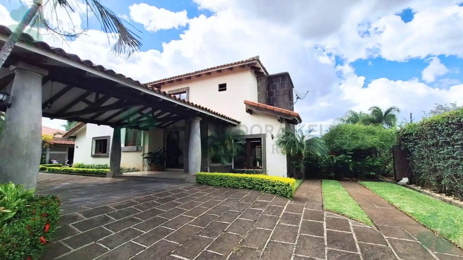 Linda casa en la Estancia de Santo Domingo